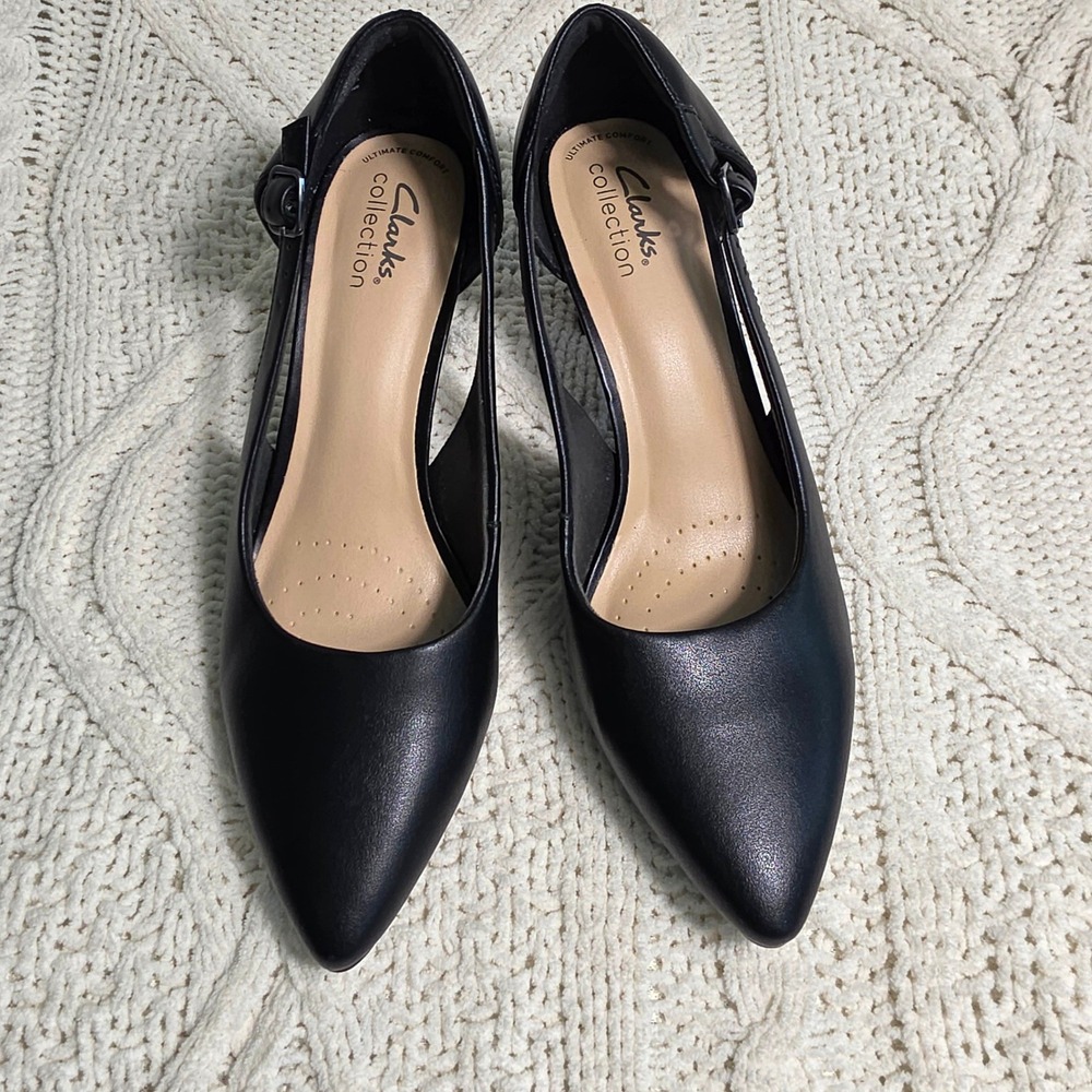 Clarks Kitten Heel Black Leather Pointed Toe Open Side Pump Womens 8 Excellent - Picture 4 of 10